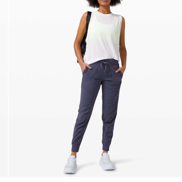 Lululemon Dance Studio Jogger - Picture 1 of 12
